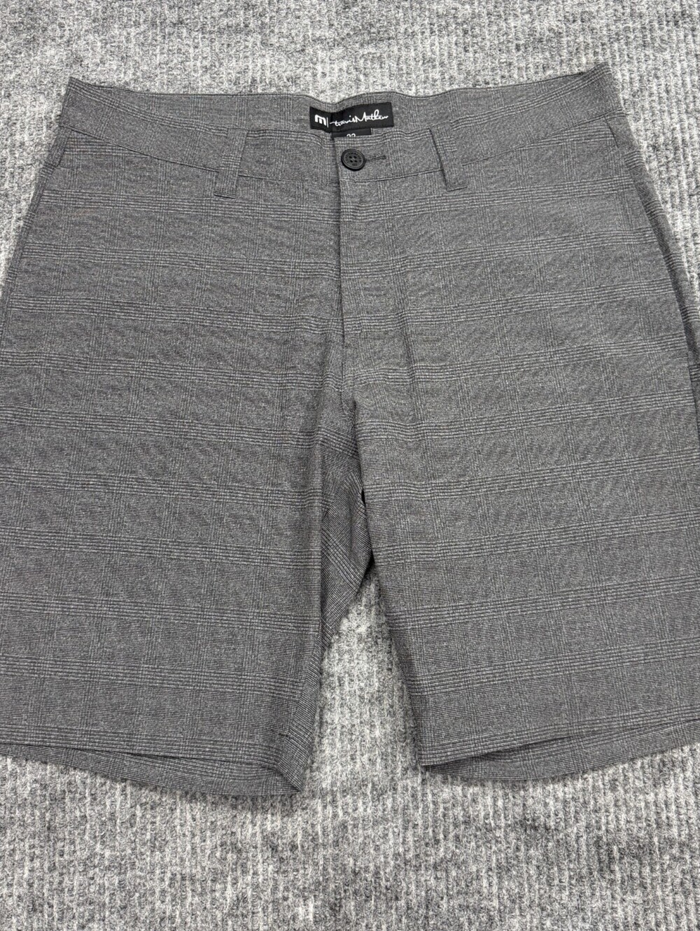 Travis Mathew Performance Shorts Mens 33 Gray Plaid Chino Bermuda 9" Golf Pocket